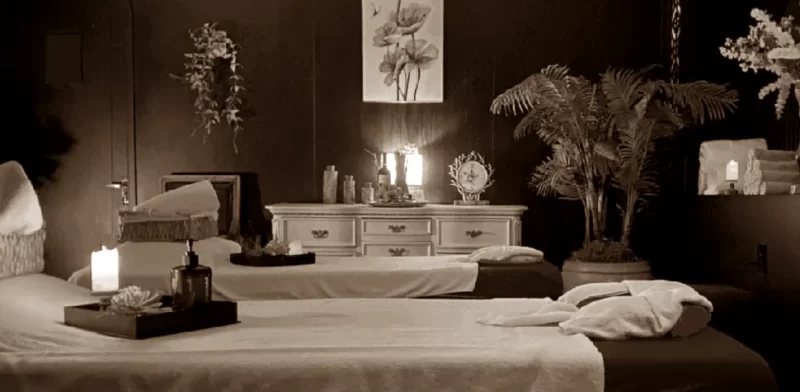 Choosing a Spa in Danang During Your Holiday 4 L Spa Da Nang massage room 2 in retro look.