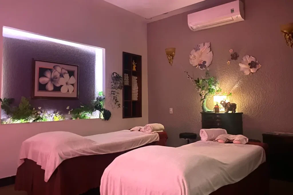 Relaxing private room 06